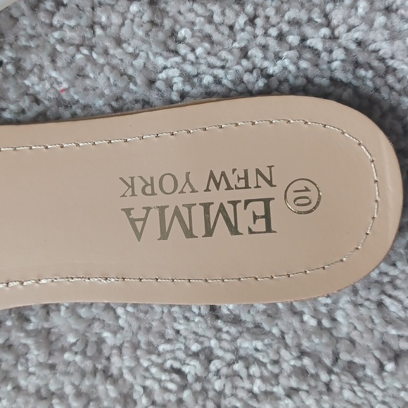 Sandals - Picture 2 of 3